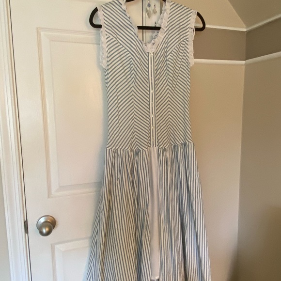 80’s does 30’s peasant chic - Picture 2 of 11